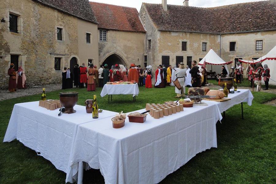 Traiteur m&eacute;di&eacute;val Bourges 18